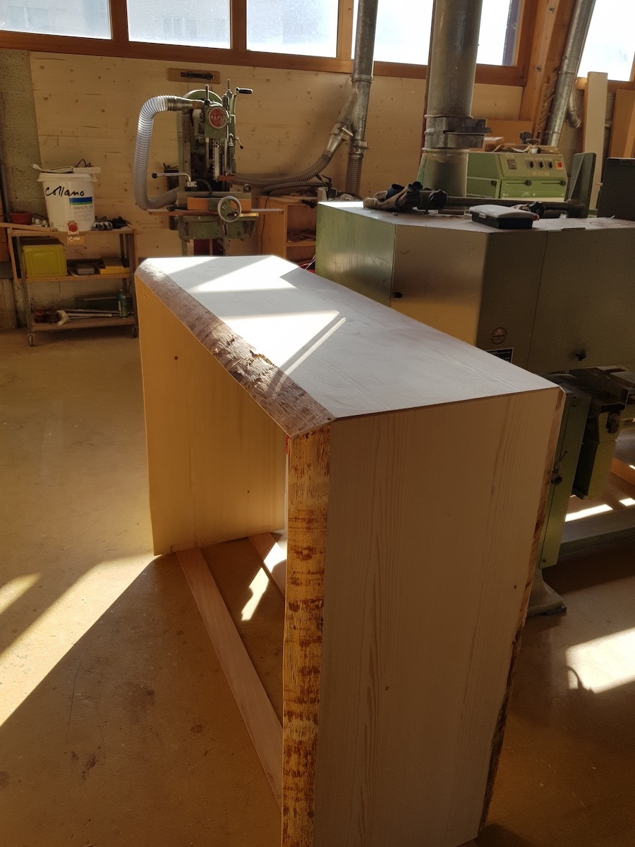 Neue Möbel für Rezeption/Buvette (2021)