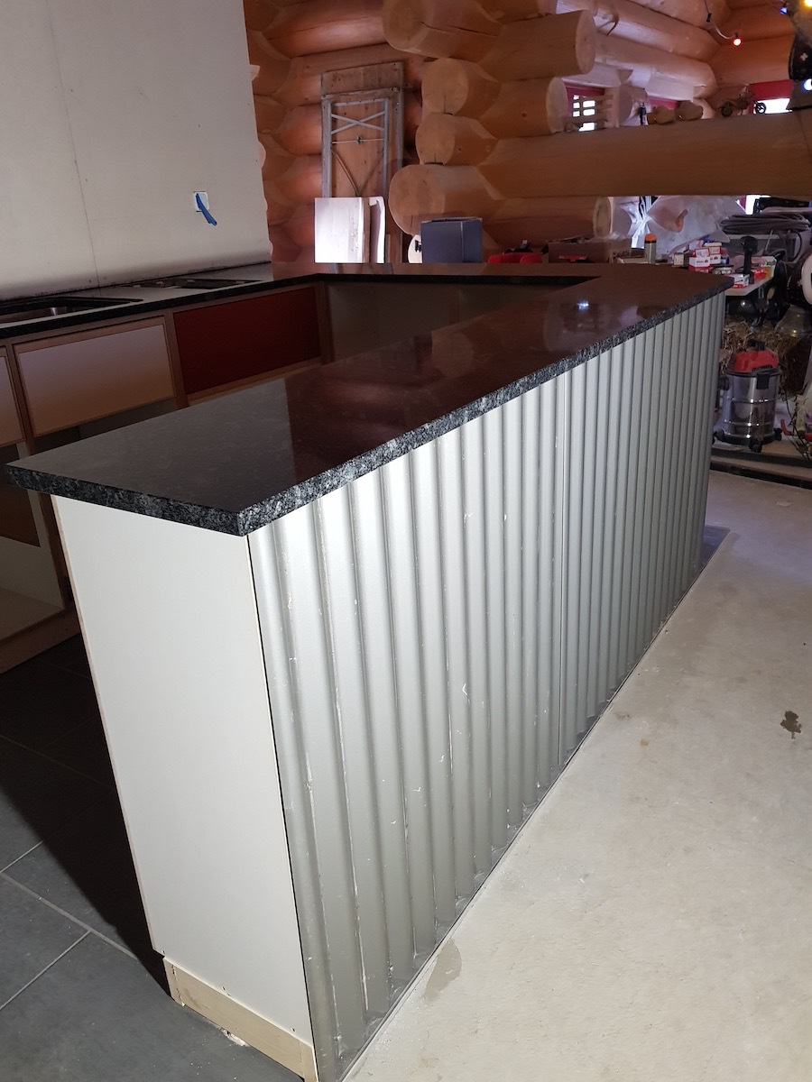 Neue Möbel für Rezeption/Buvette (2021)